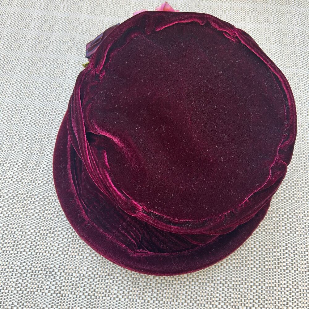 Hopeless Romantic Cloche Hat 1920s aesthetic Burgundy crushed velvet 3D roses - Picture 6 of 8